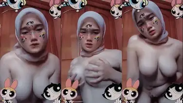 ABG Hijab Indo Susu Diremas Keras Sambil Desah Nafsu